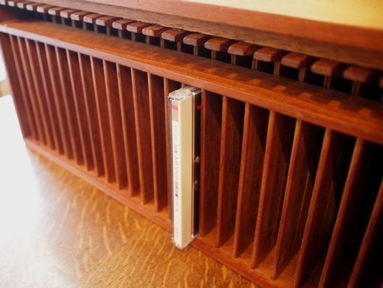 ヴィンテージ　チーク材　CDラック　20枚収納　無垢材　① ヴィンテージ チーク材 CDラック 20枚収納 無垢材 ① Yahoo